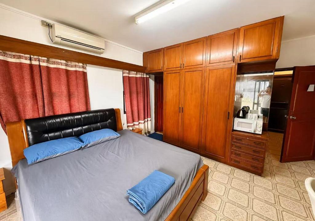 Suva House | King Room with Private Bathroom and Free WiFI in SUVA CBD