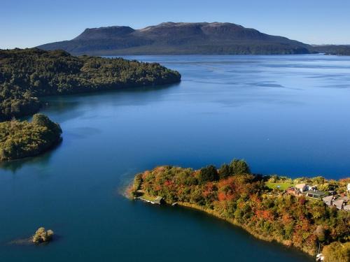 Lake Tarawera Cabin | Solitaire Lodge
