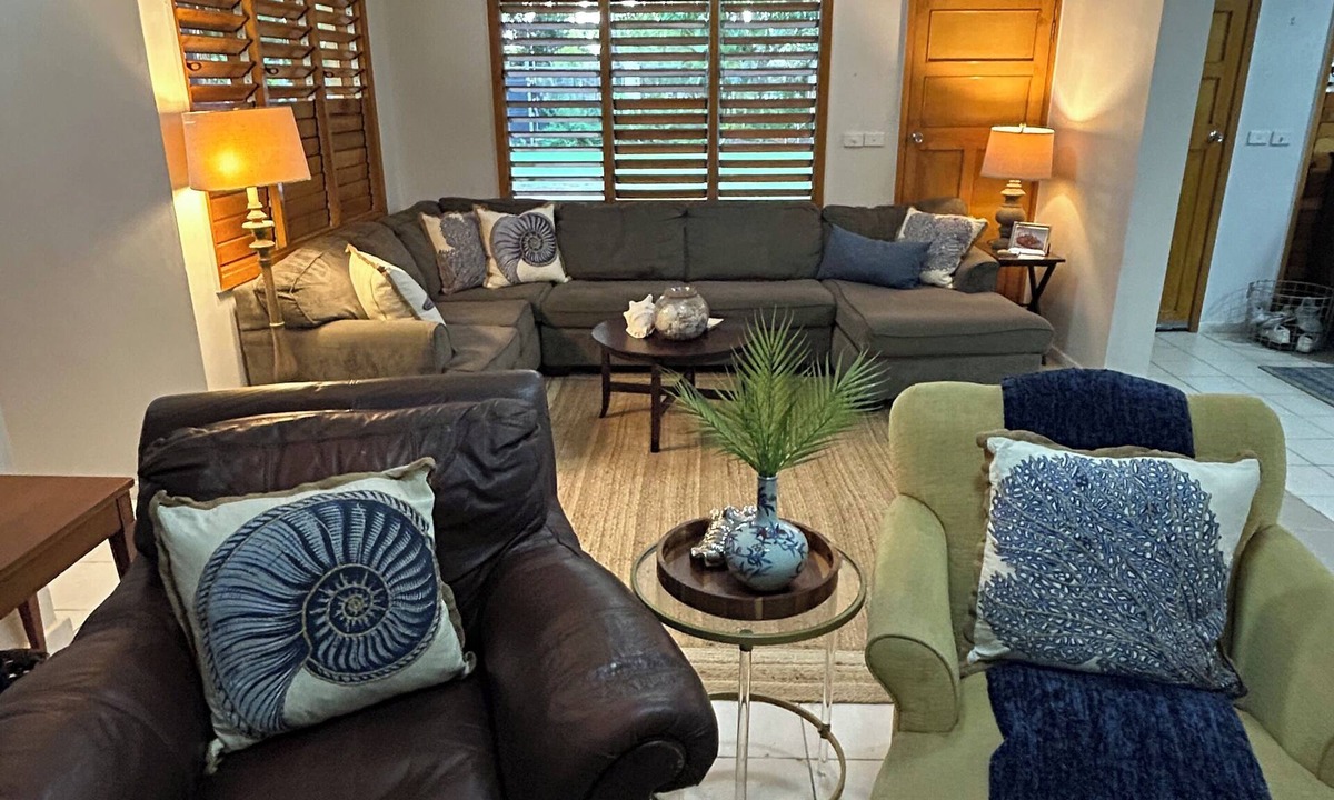 Sonaisali Island House | Surf Retreat: Spacious 6-bedroom house with AC, WiFi in charming Sonasali, Nadi