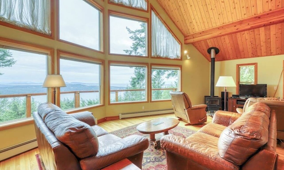 Rosario House | Updated Eastsound Home with Stunning Mountain and Ocean Views