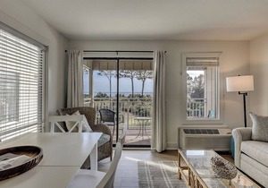 Oceanfront Villa, Heated Beachside Pool! in Hilton Head