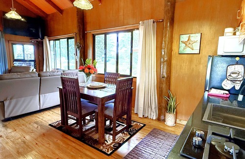 Savusavu Apartment | Starfish-Charming beachfront bungalow in Savusavu with Kitchen, AC, and WiFi