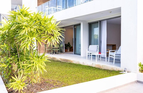 Lami Apartment | 107 - Suva City Views Oceanfront Backyard