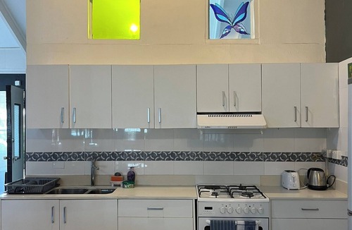 Wailoloa Apartment | 2-bedroom apartment with balcony in vibrant Wailoaloa, Nadi