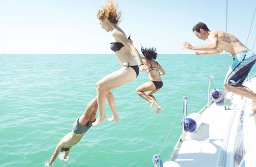 Likuri Island Boat Rental | Boat & Breakfast private LUX CATAMARAN Mamanuca and Yasawa FIJI ISLANDS