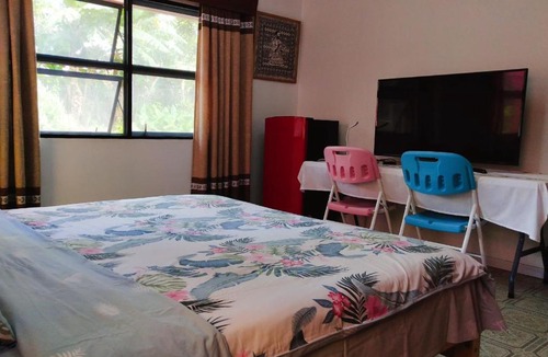Suva House | King Room with Private Bathroom and Free WiFI in SUVA CBD