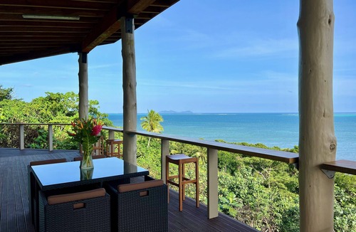 Raviravi Villa | Luxury Villa near Pacific Harbour! Pool and Ocean access!
