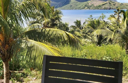 Wayasewa Island House | Ocean view garden homestay