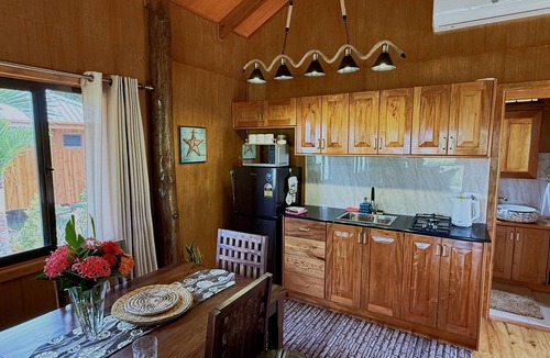 Savusavu Apartment | Starfish-Charming beachfront bungalow in Savusavu with Kitchen, AC, and WiFi
