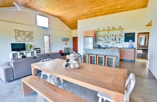 Tagaqe House | Taylor Ridge (Coral Coast)