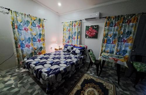 Nasinu Bed & Breakfast | Tropical Almond Haven