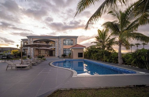 Nadi Villa | Villa 67 - 7BR Riverfront Villa - Private Pool - Gym - Games