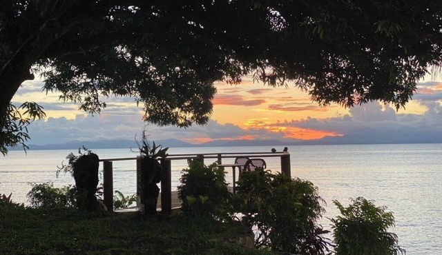 Come and stay at Matei Pointe. A quiet Buré located in prime position. in Matei