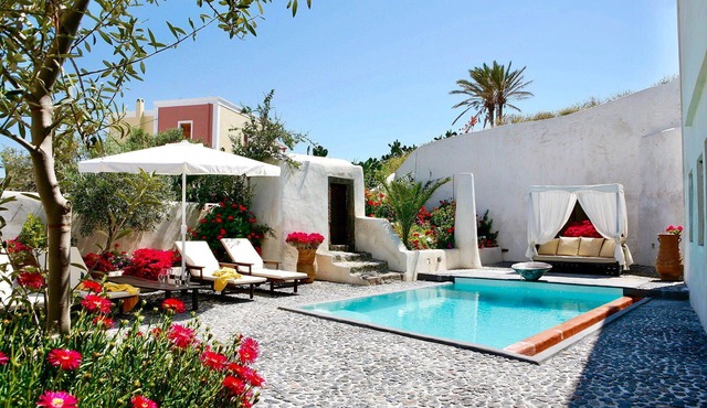 Mansion Sophia, with pool and panoramic terrace in Fira