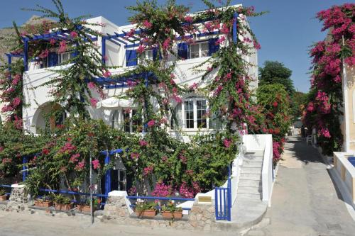 Proteas Hotel in Kamari