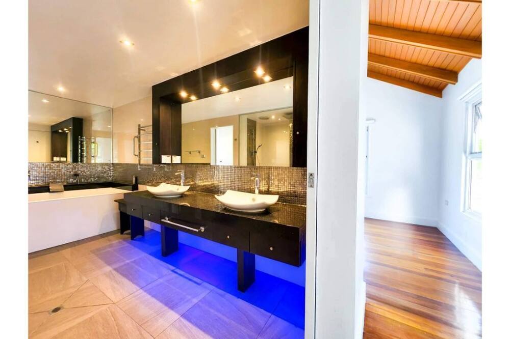 Photo of Bathroom in Suva