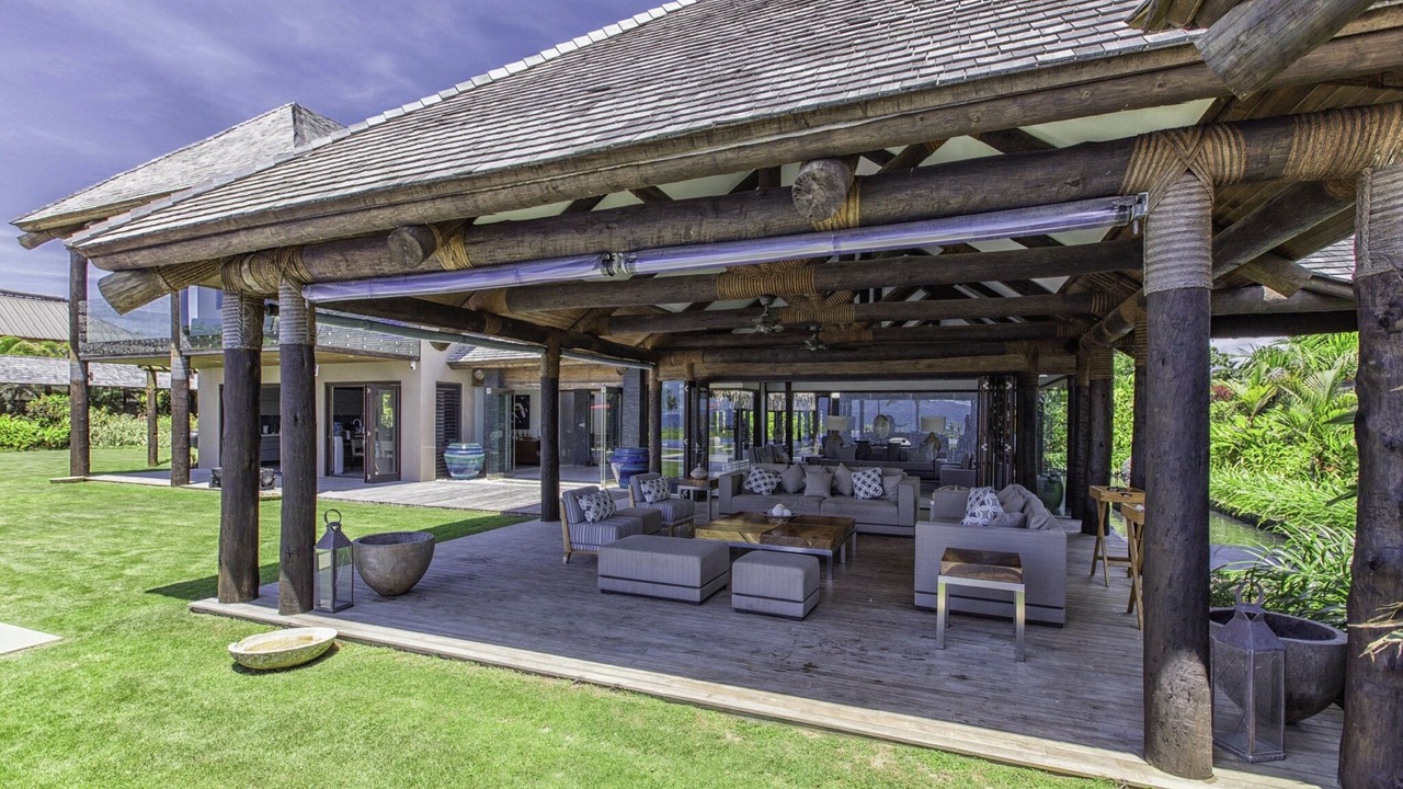 Photo of Patio Balcony in Pacific Harbour
