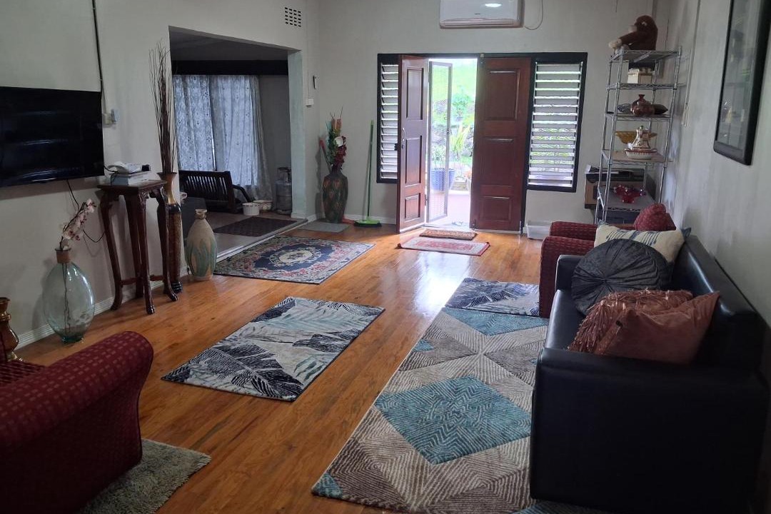 Photo of Livingroom in Suva