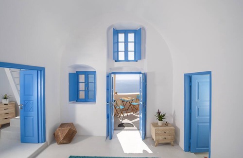 Oia House | Anemi House & Villas